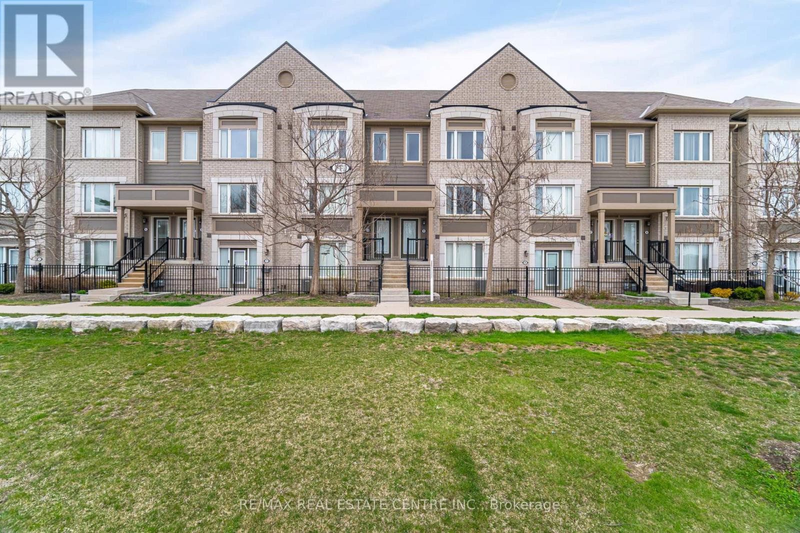 99 - 1 BECKENROSE COURT in NEW SPRINGBROOK