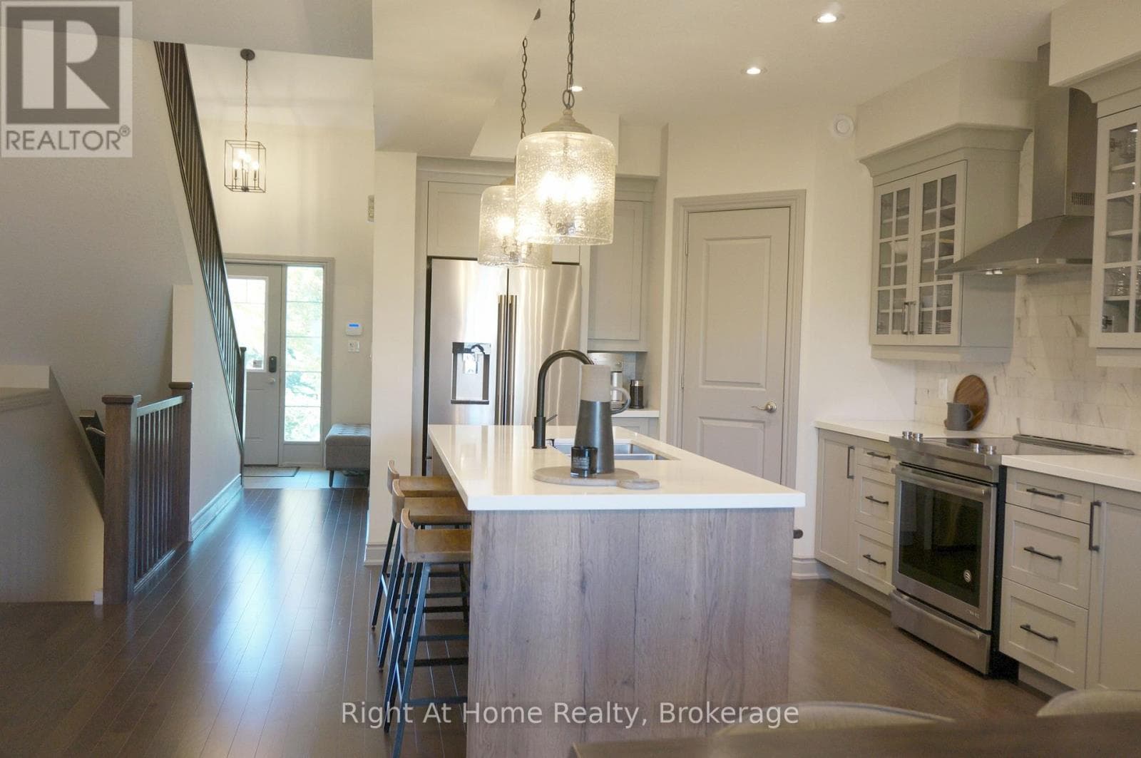 107 BEACON DRIVE, Oakville-Milton — photo 4
