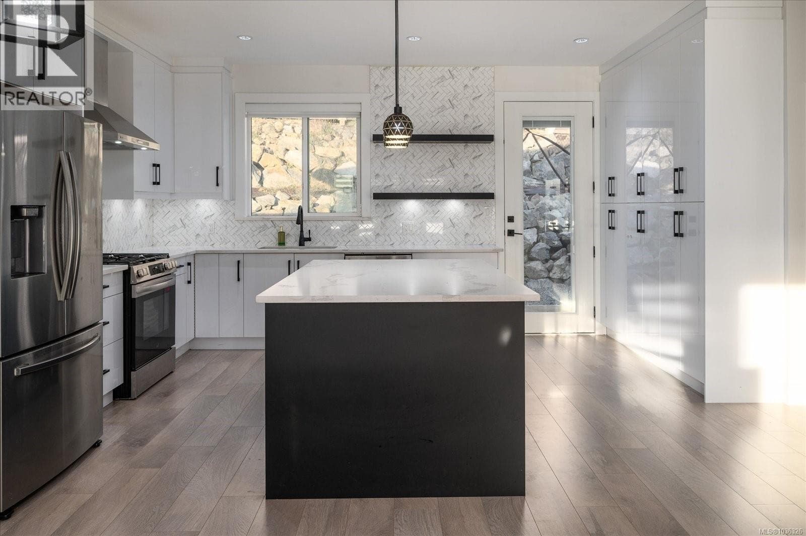 151 SUNVIEW ROAD, Vancouver Island — photo 4