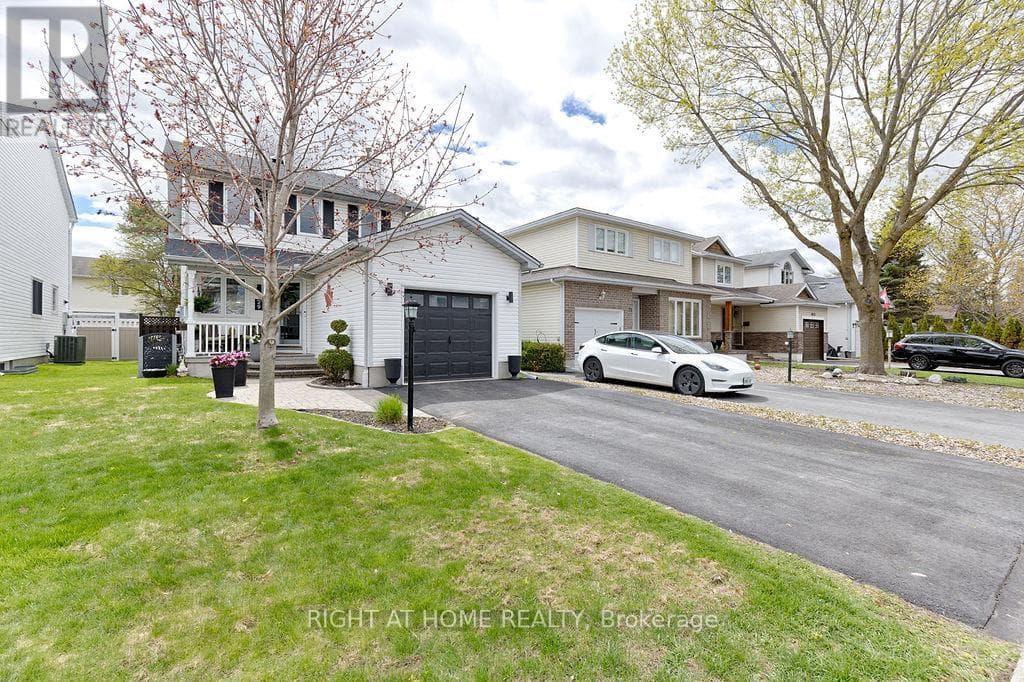 29 PEACOCK CRESCENT, Ottawa — photo 2