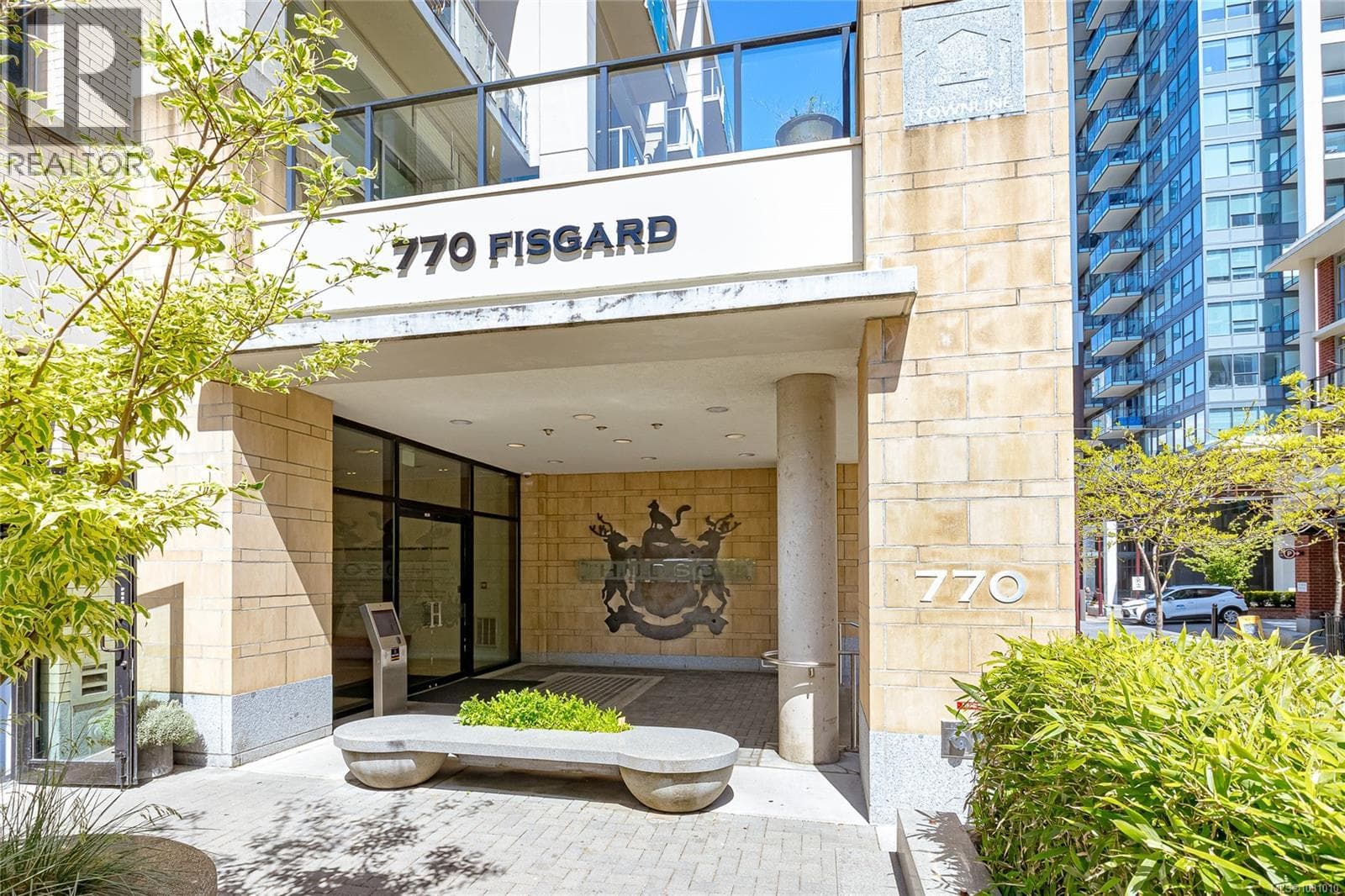 417 770 Fisgard St, Victoria — photo 2