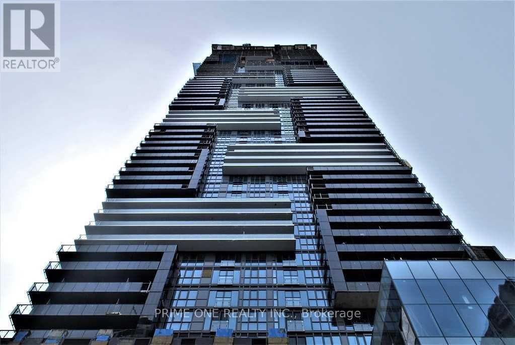 6113 - 7 GRENVILLE STREET, Toronto — photo 2