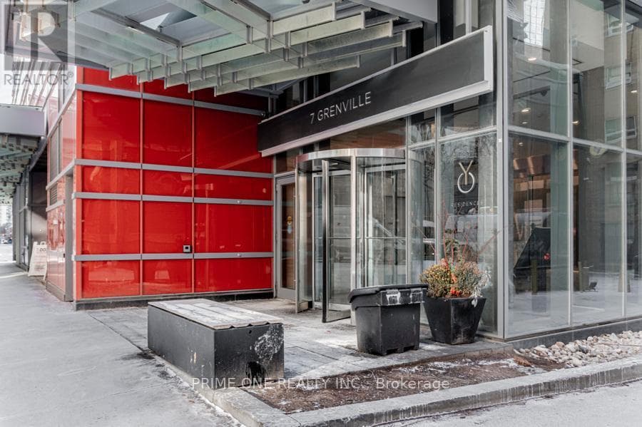 6113 - 7 GRENVILLE STREET, Toronto — photo 3