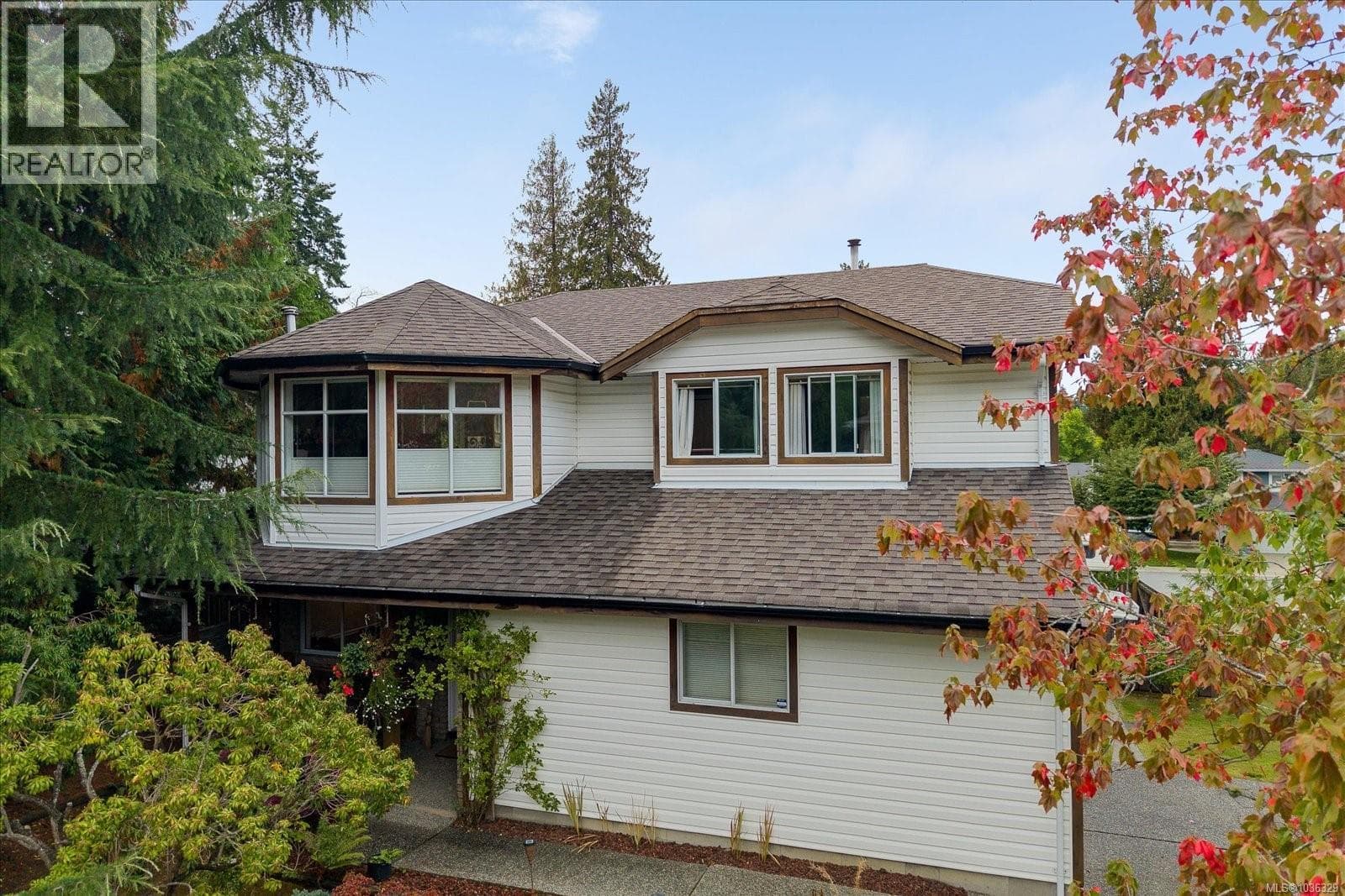 5853 TWEEDSMUIR CRESCENT in 