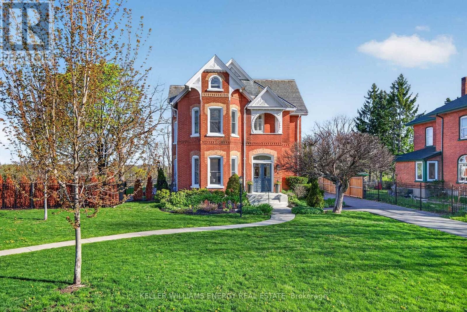 4 PINE STREET in 