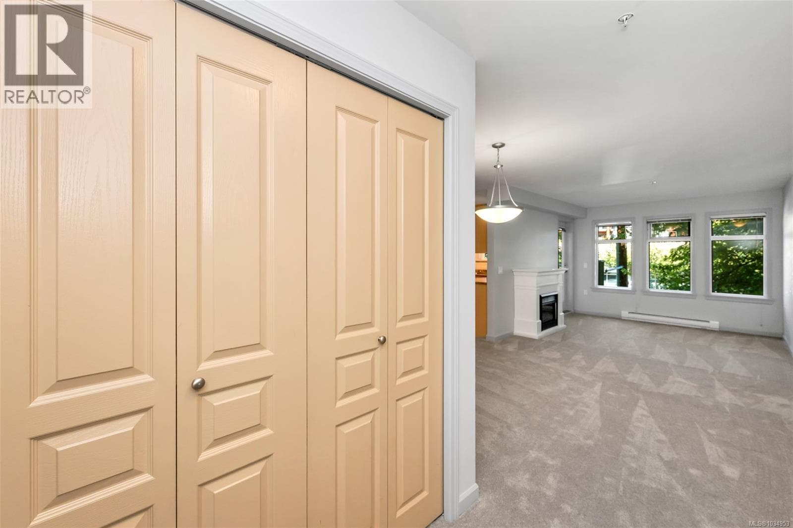 214 655 Goldstream Ave, Victoria — photo 2