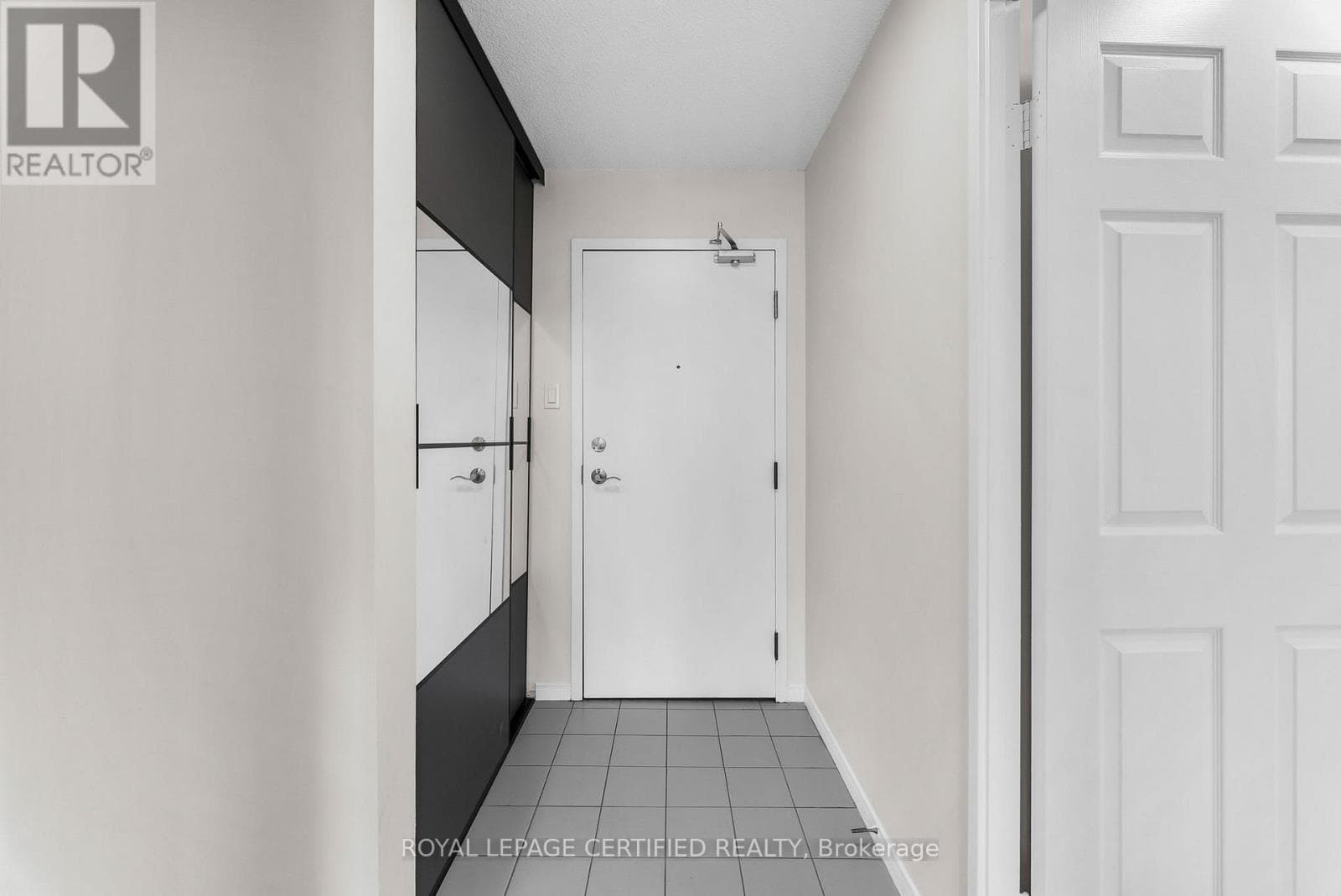 210 - 700 CONSTELLATION DRIVE, Toronto — photo 5