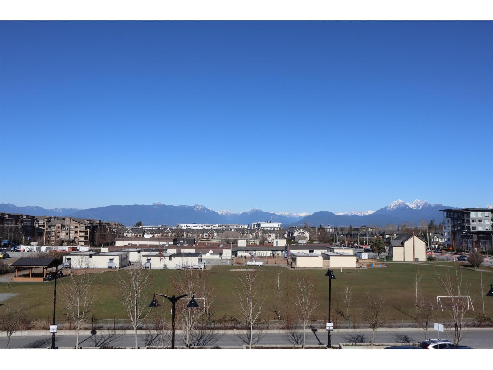 A327 20727 WILLOUGHBY TOWN CENTRE DRIVE, Fraser Valley — photo 2