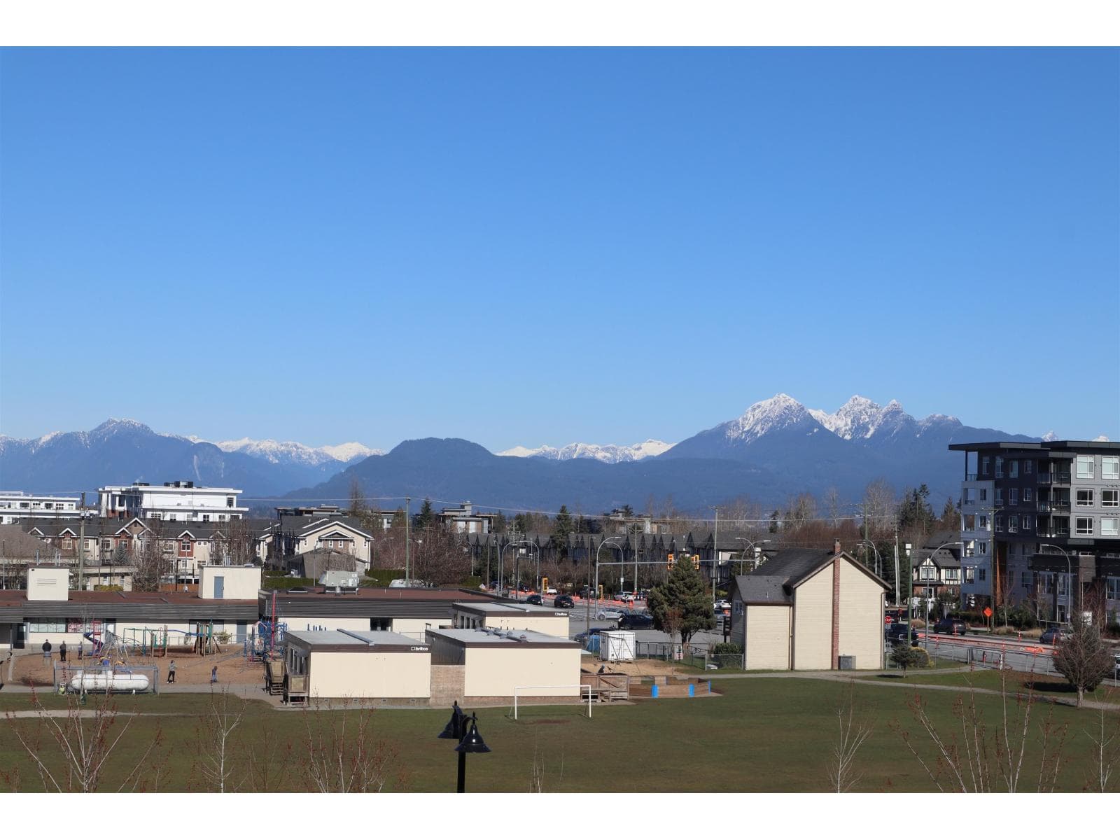 A327 20727 WILLOUGHBY TOWN CENTRE DRIVE, Fraser Valley — photo 3