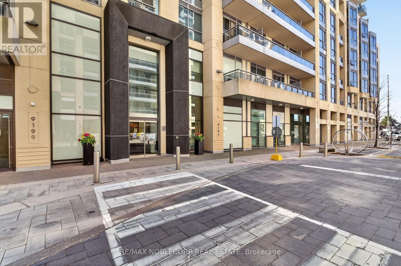 102SE - 9199 YONGE STREET N, Toronto — photo 3