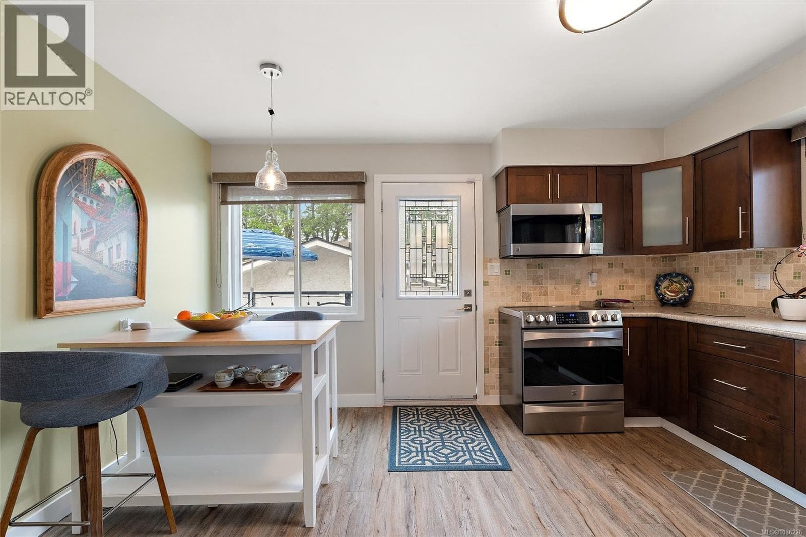 1645 SAN JUAN AVENUE, Victoria — photo 3