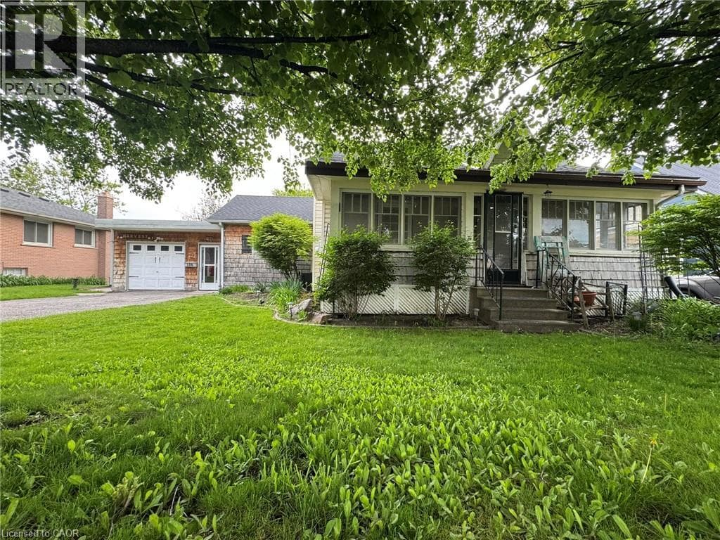 186 NORWICH AVENUE in 