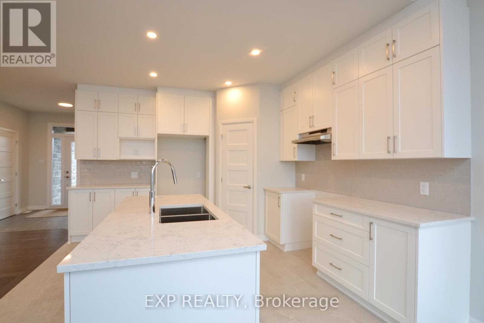 310 TURQUOISE STREET, Ottawa — photo 5