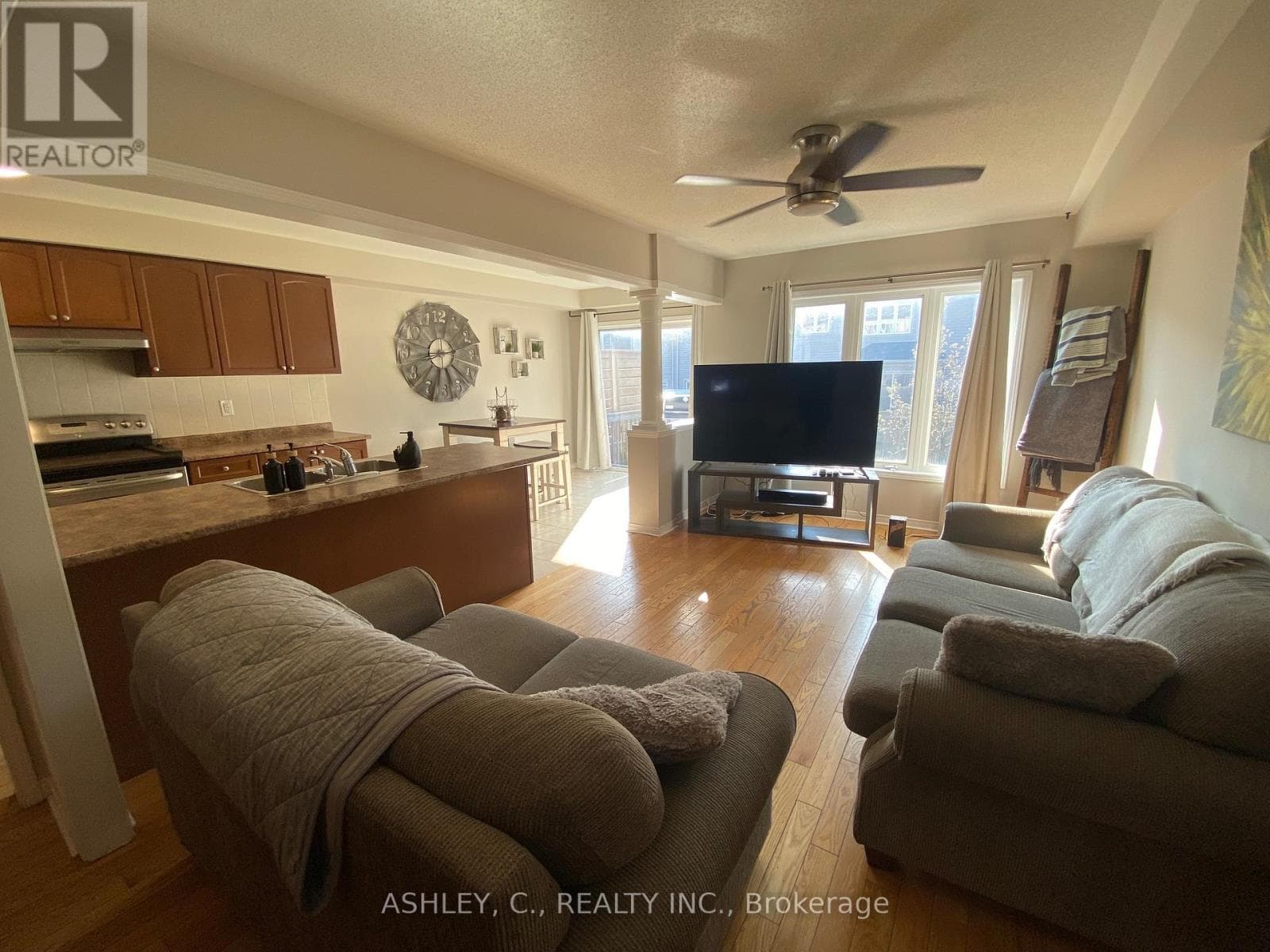 104 JAMES GOVAN DRIVE, Toronto — photo 4