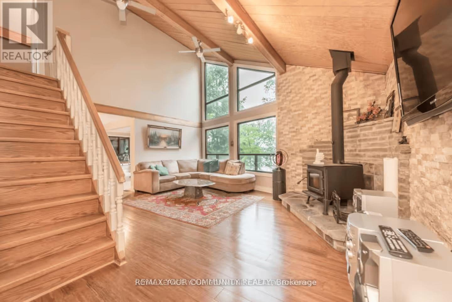 2085 CRYSTAL LAKE ROAD, Toronto — photo 5