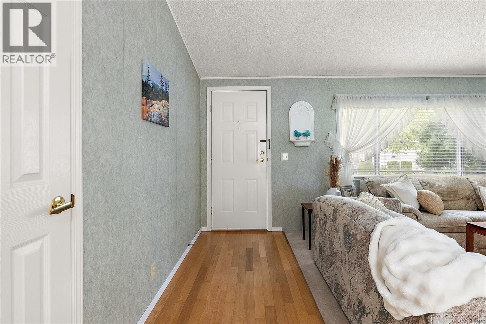 1085 Waterman Rd, Victoria — photo 5