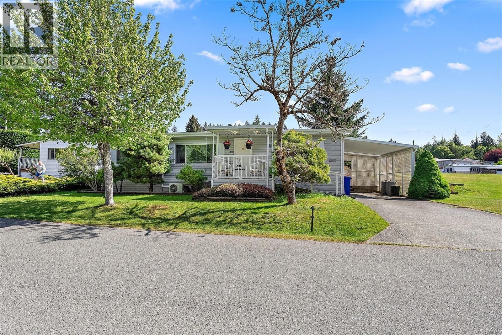 1085 Waterman Rd, Victoria — photo 3
