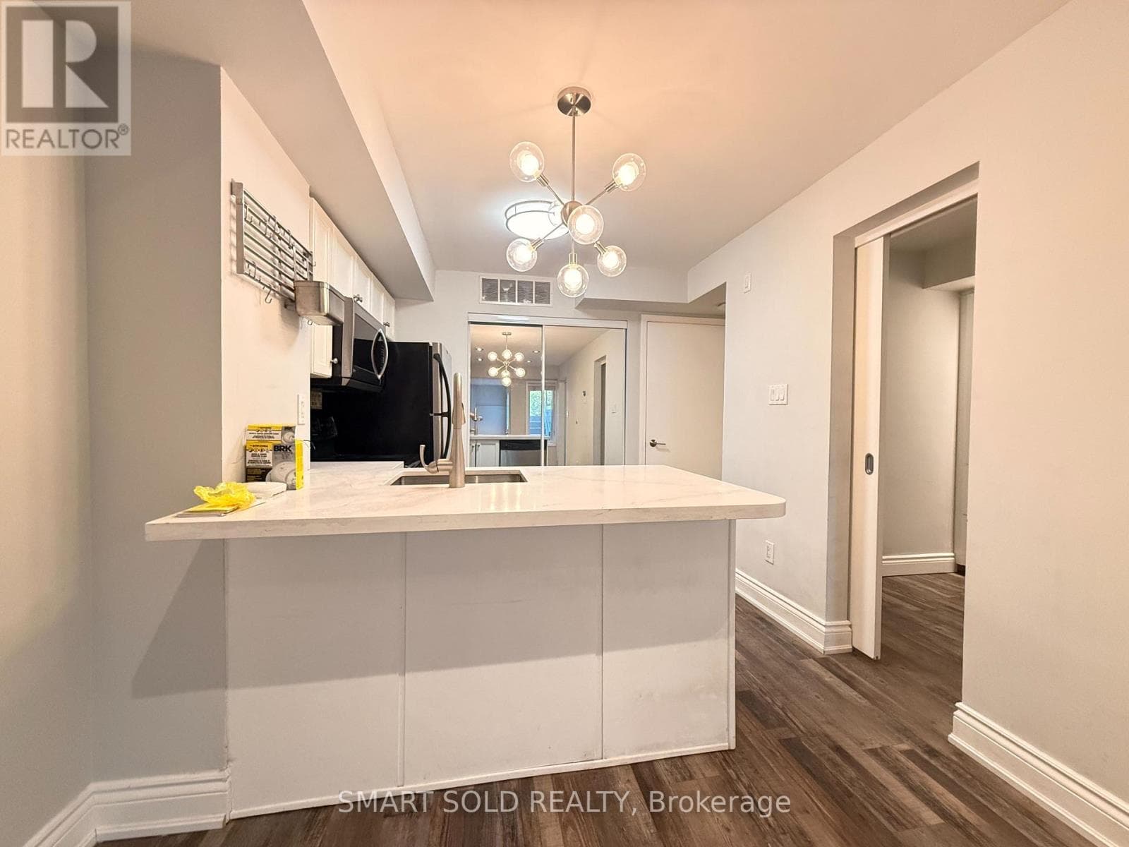 725 - 10 LAIDLAW STREET, Toronto — photo 3