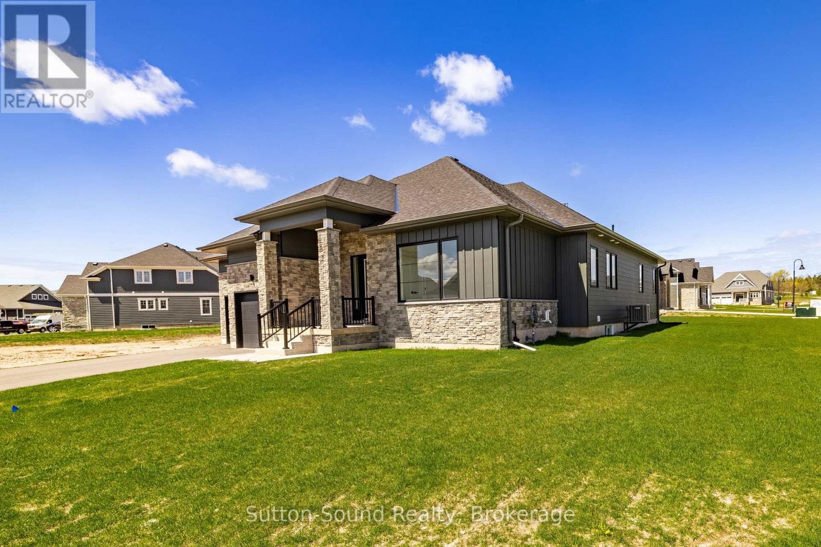 116 LAURENS LANE, OnePoint — photo 2