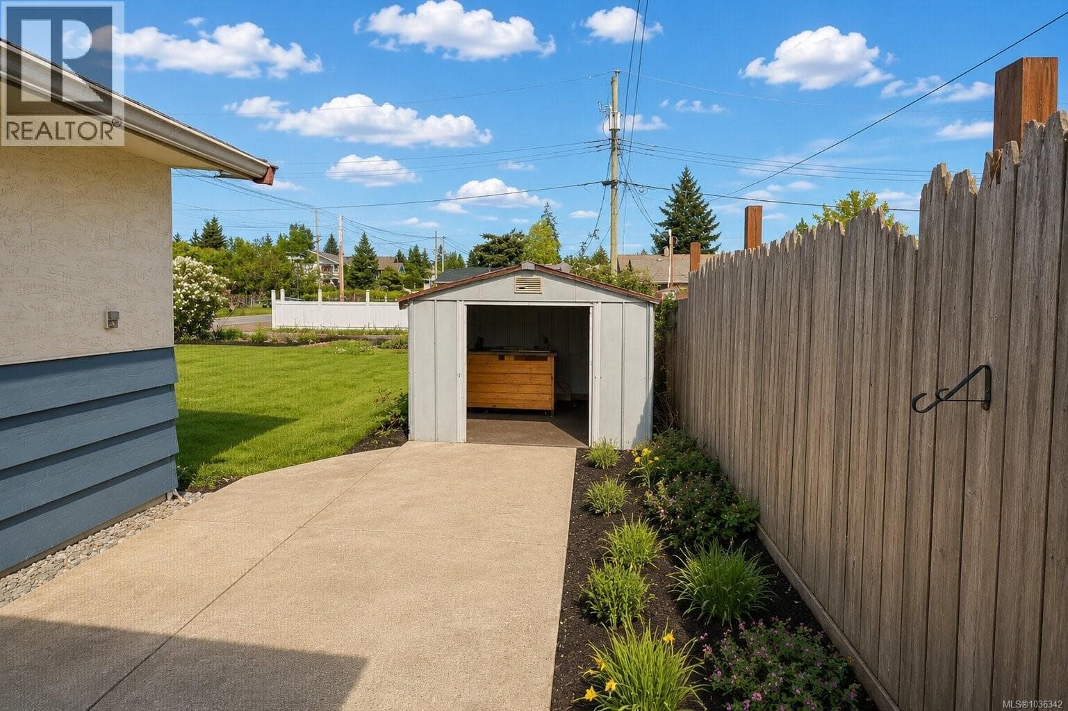 710 WINCHESTER AVENUE, Vancouver Island — photo 5