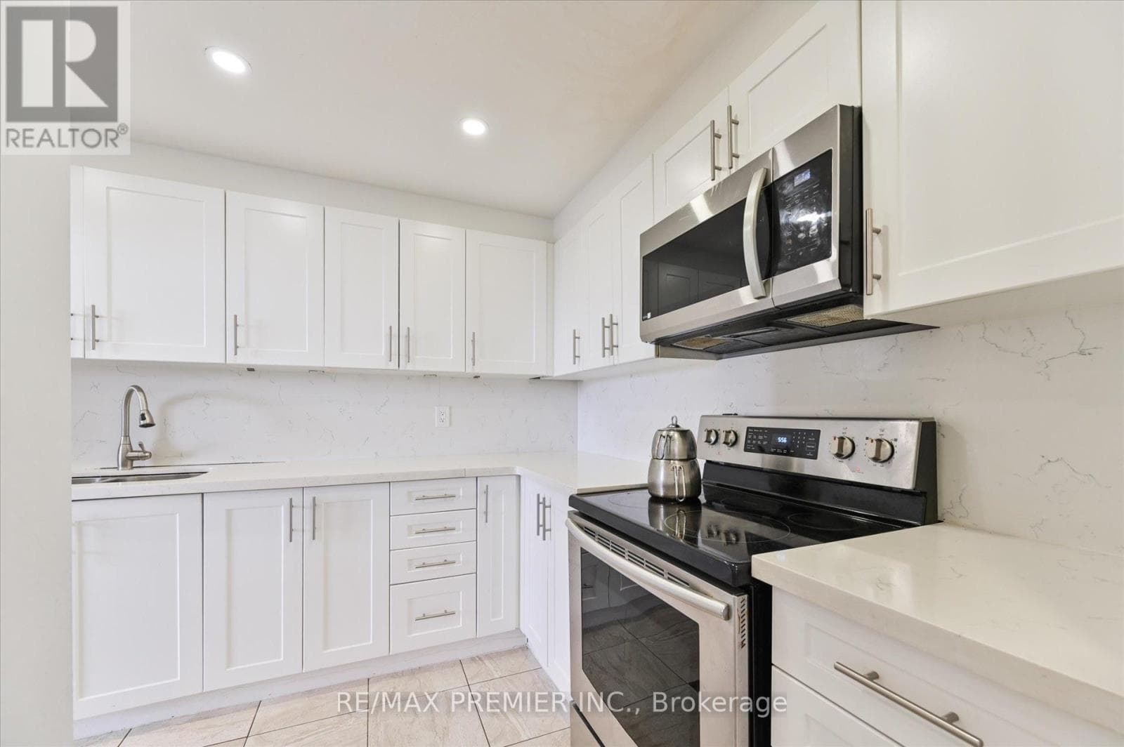 716 - 80 GRANDRAVINE DRIVE, Toronto — photo 2
