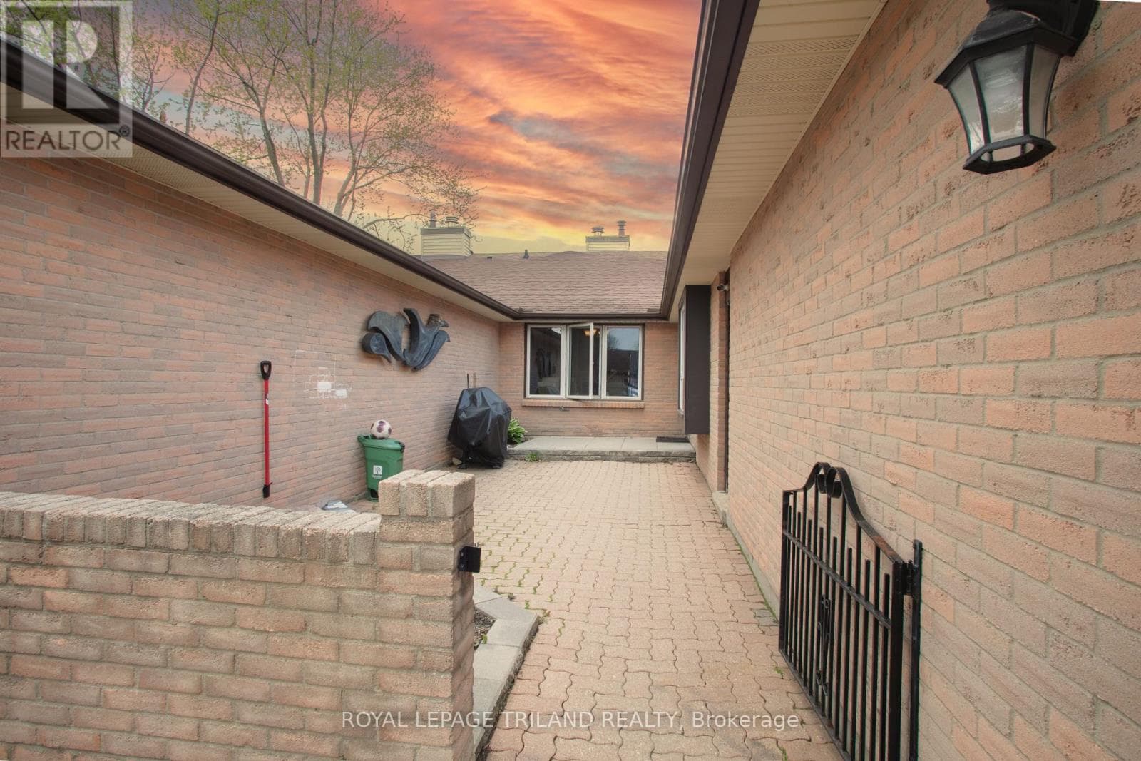 36 - 60 FIDDLERS GREEN ROAD, London and St. Thomas — photo 2