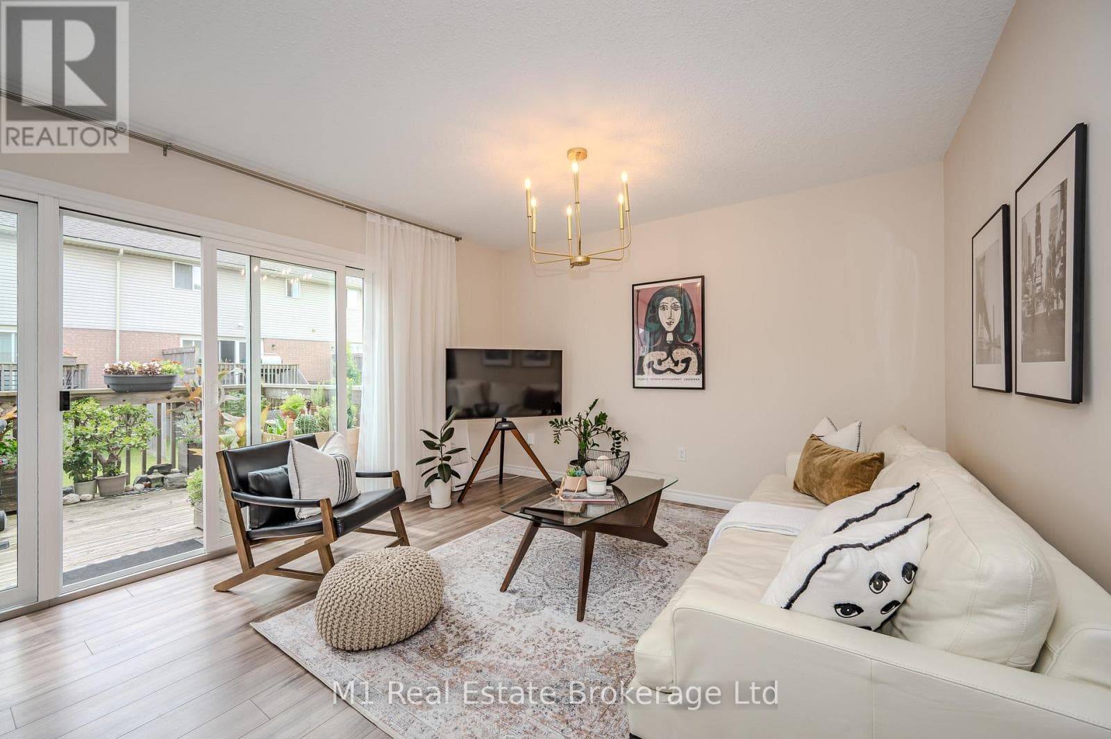 17 - 361 ARKELL ROAD, OnePoint — photo 2