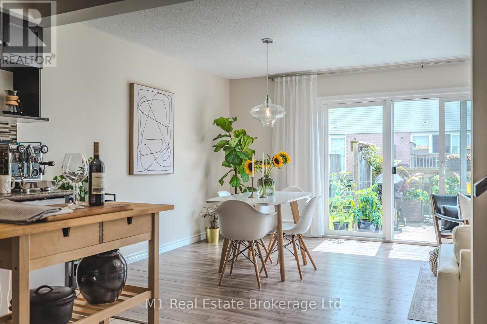 17 - 361 ARKELL ROAD, OnePoint — photo 5