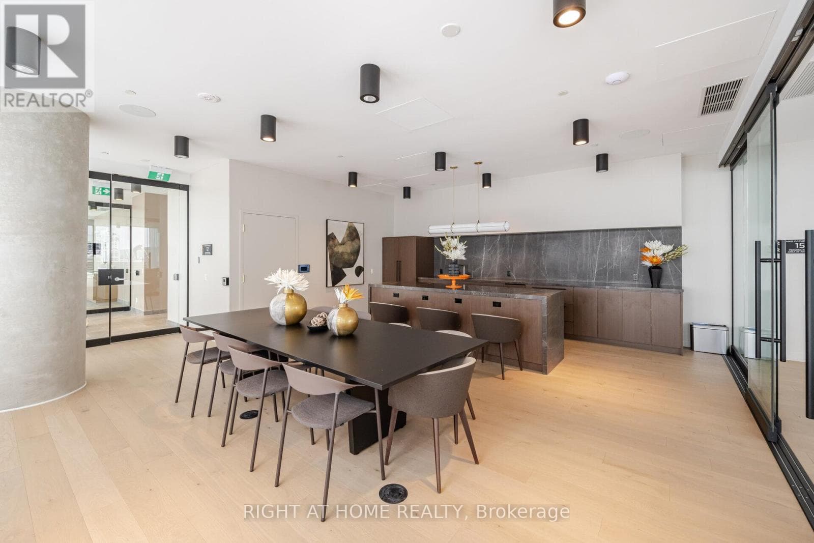 508 - 7890 JANE STREET, Toronto — photo 2