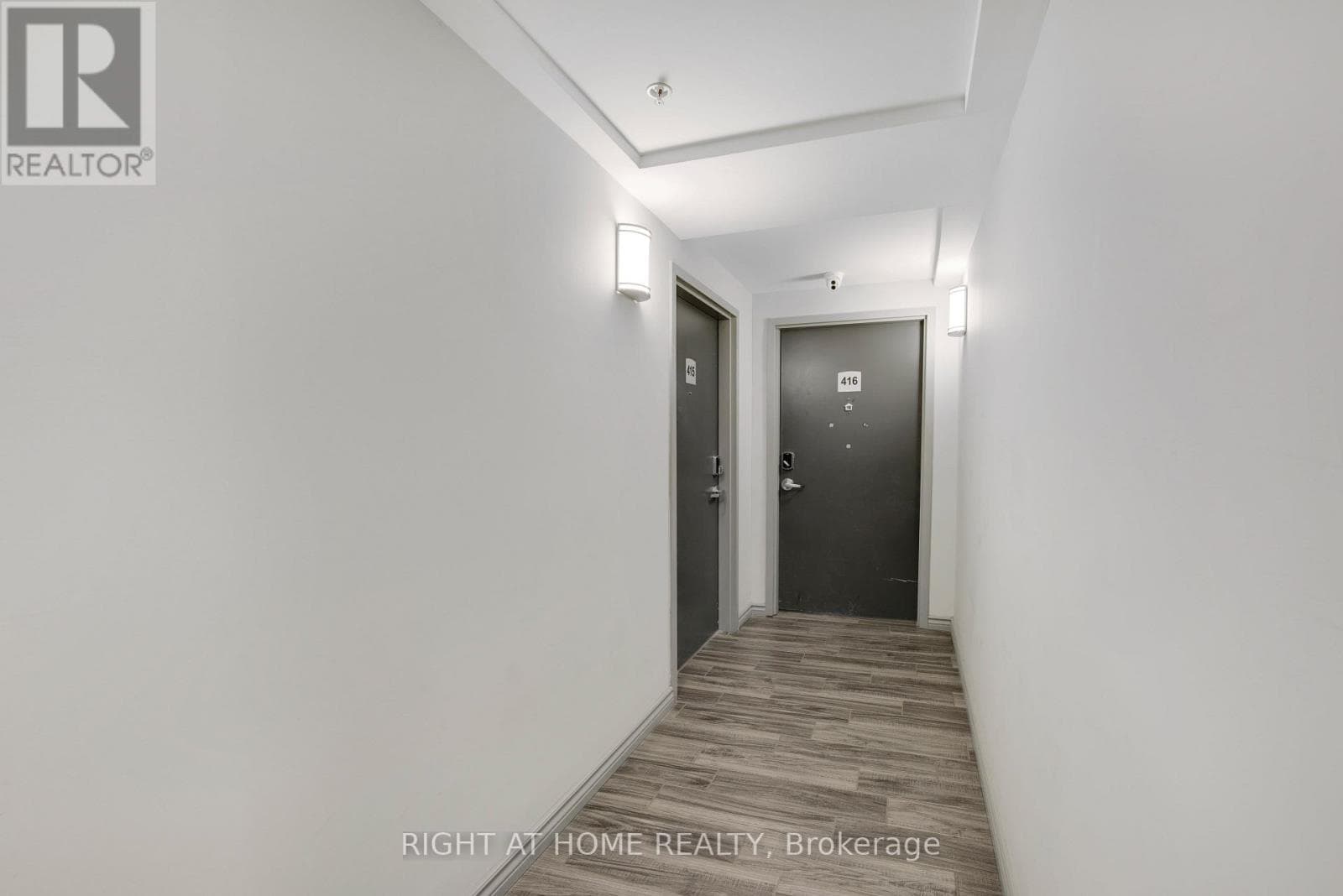 B415 - 275 LARCH STREET, Toronto — photo 3