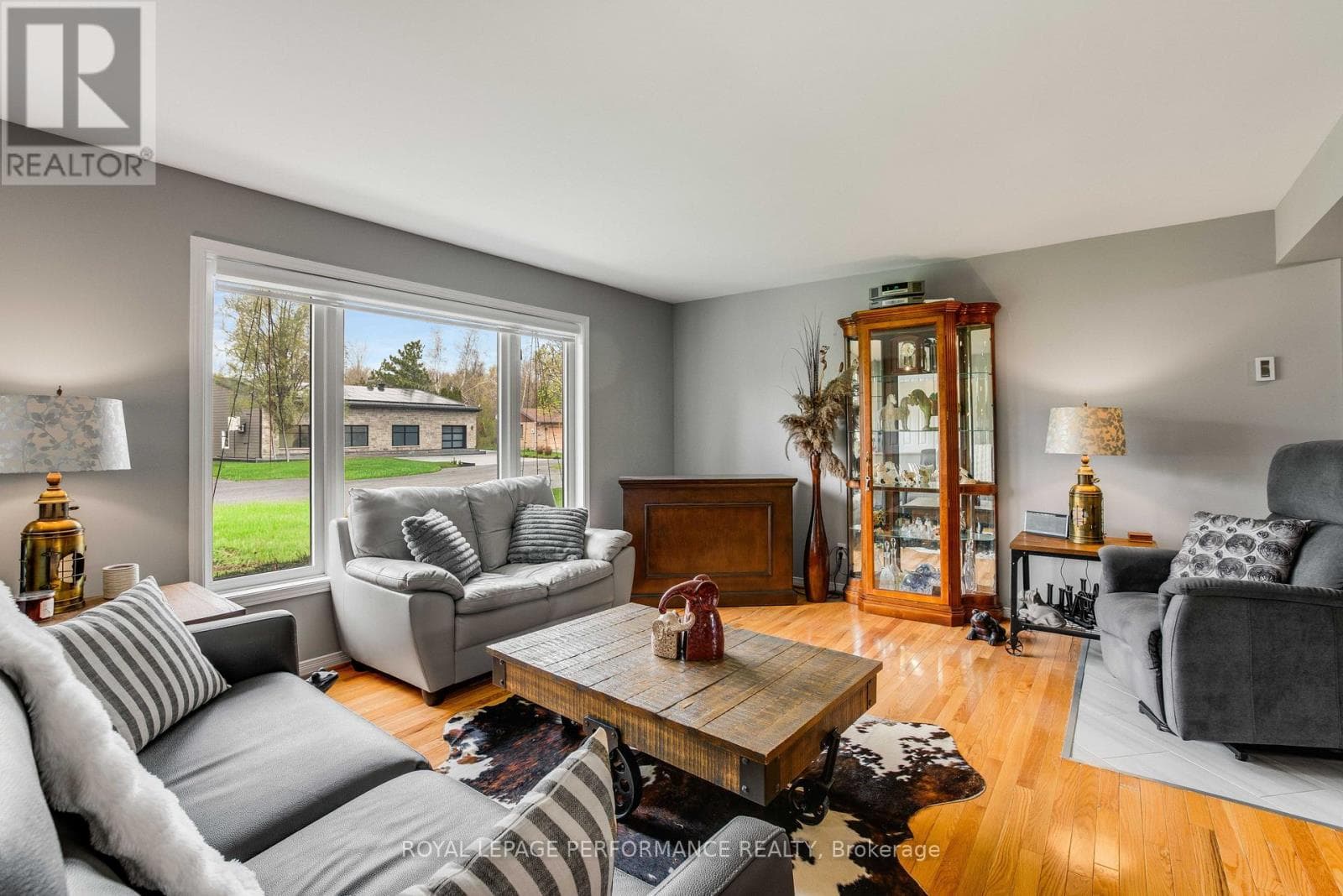 6277 MACRAE COURT, Cornwall — photo 4