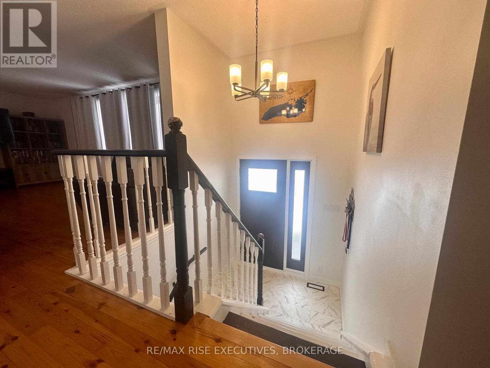 61 BRANT STREET, Kingston — photo 3