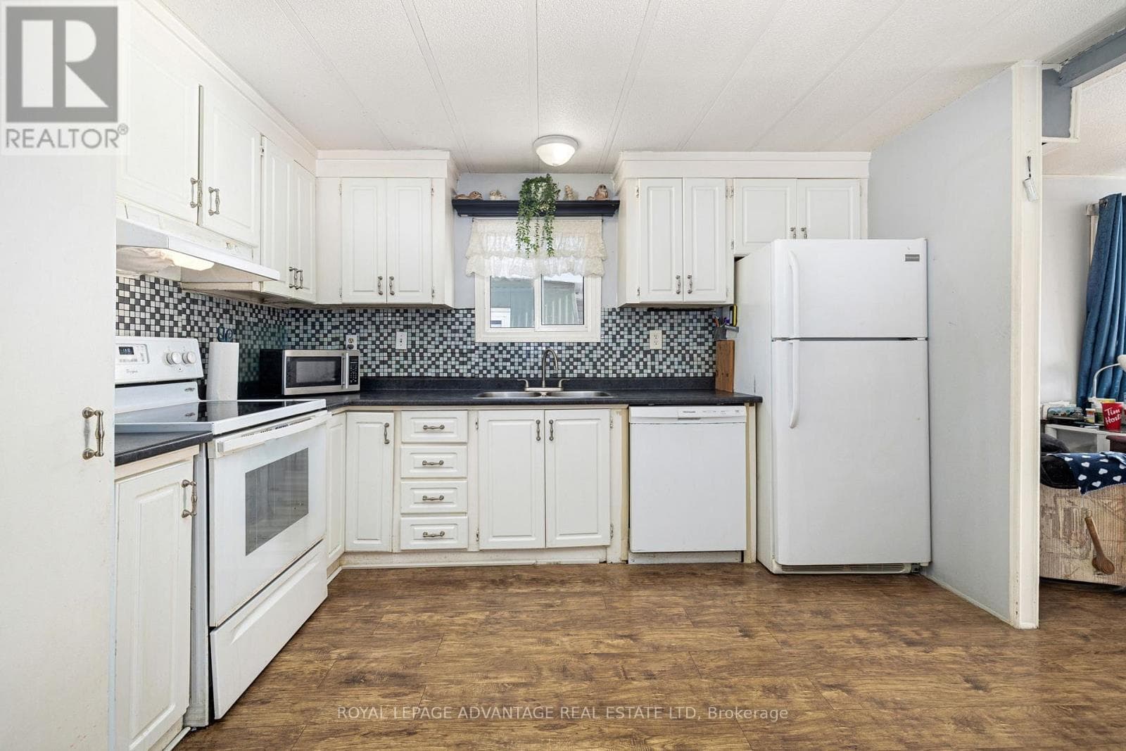 4 KAVANAGH DRIVE, Rideau St.Lawrence — photo 5