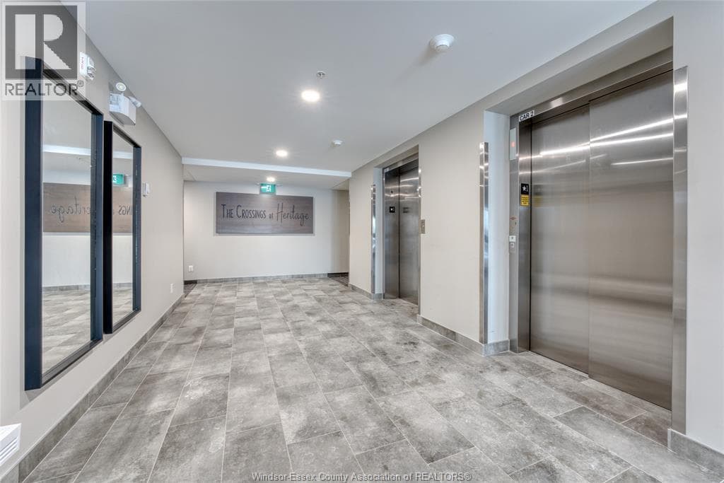 2550 SANDWICH W PKWY Unit# 414, Windsor — photo 2
