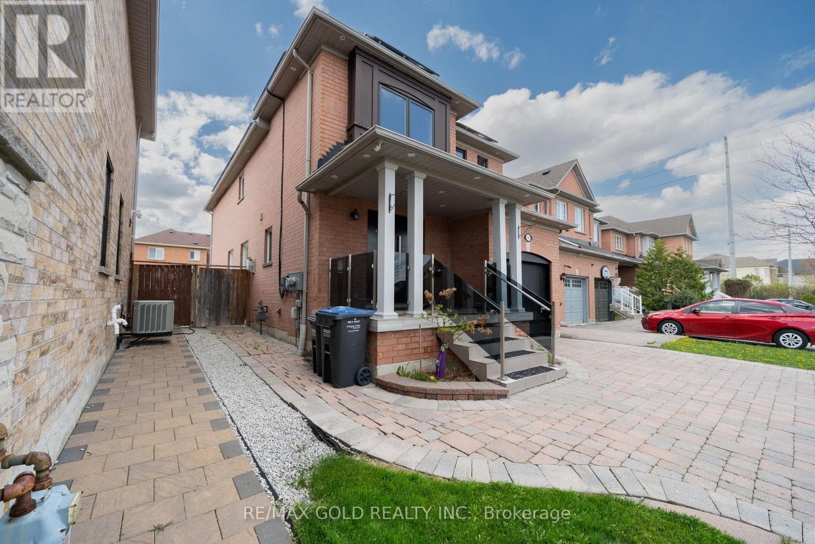 19 SPRING VALLEY COURT, Toronto — photo 3