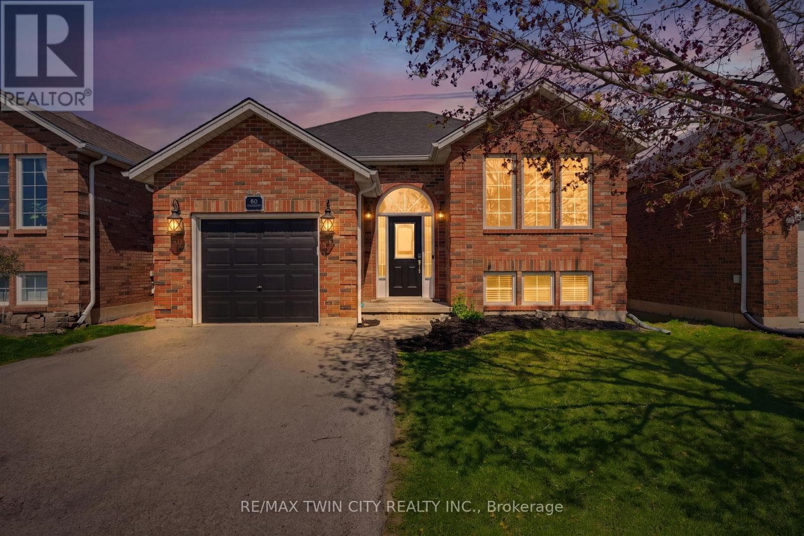 60 ST. PATRICK'S Drive, Toronto — photo 3