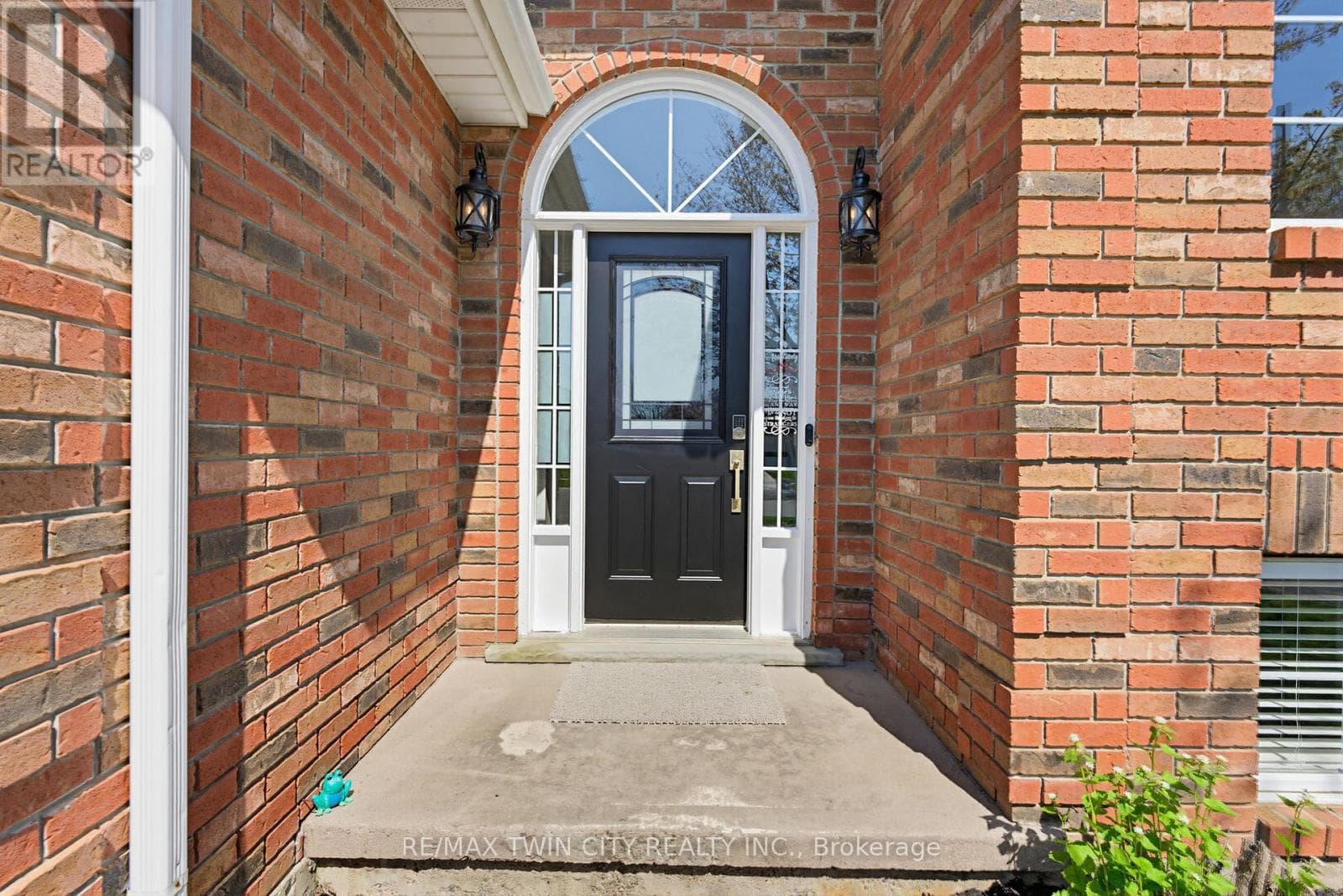 60 ST. PATRICK'S Drive, Toronto — photo 4