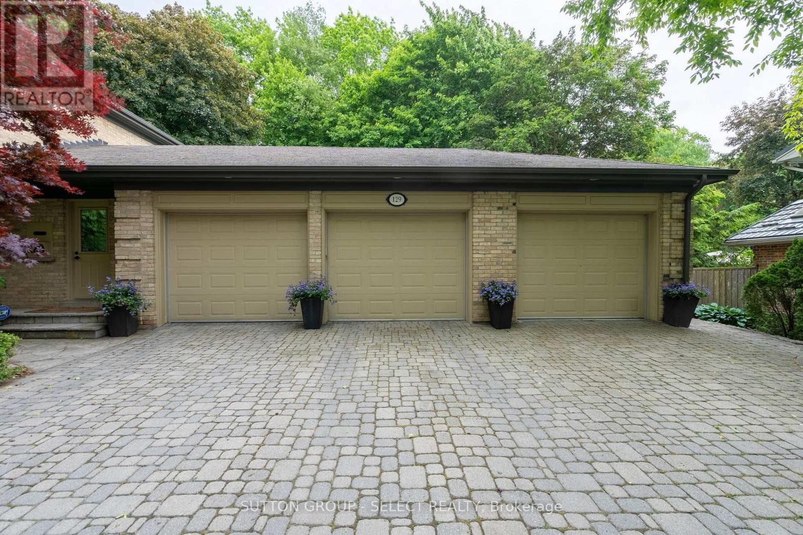 129 WYCHWOOD PLAZA in 