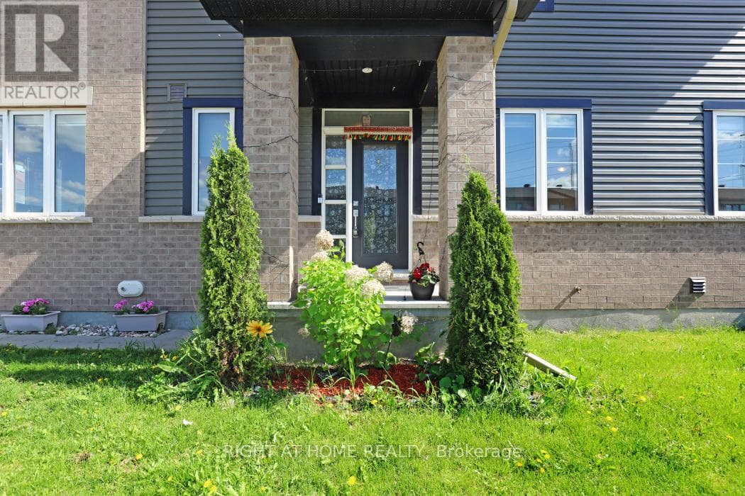 900 SERRANO STREET, Ottawa — photo 2
