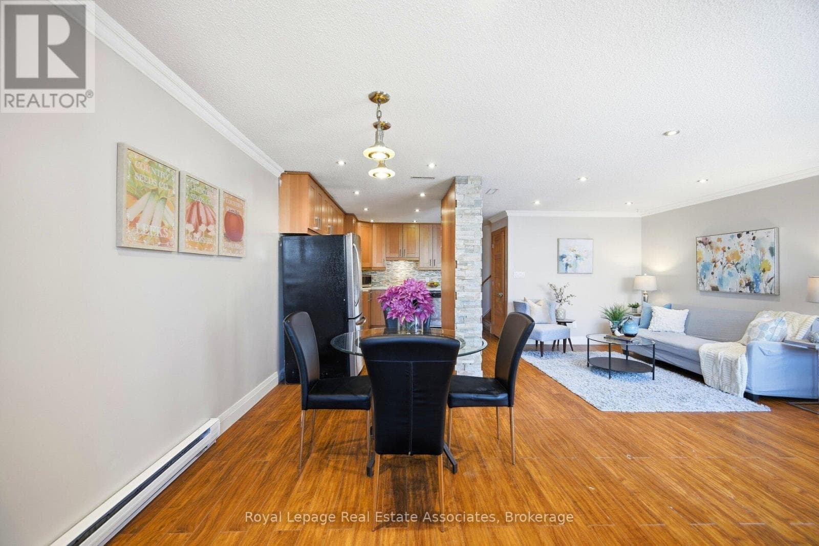 222 - 1055 DUNDAS STREET E, Toronto — photo 4