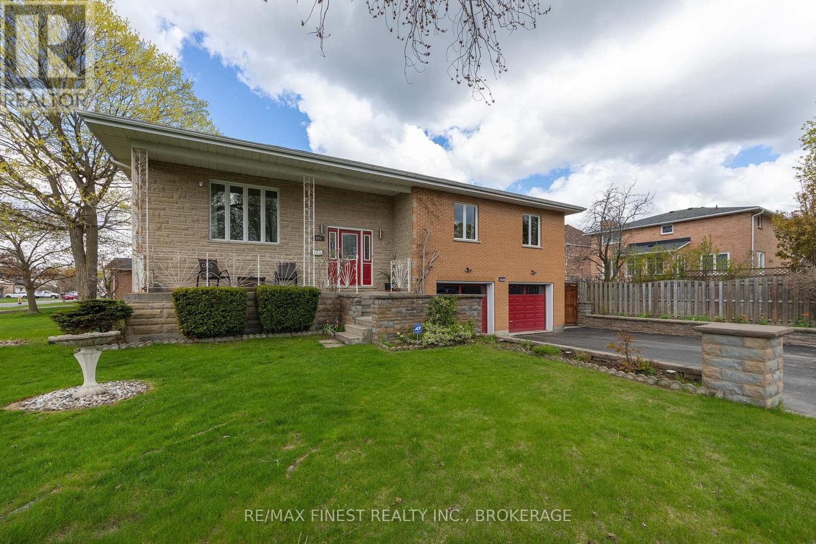895 NOTTINGHILL AVENUE, Kingston — photo 2