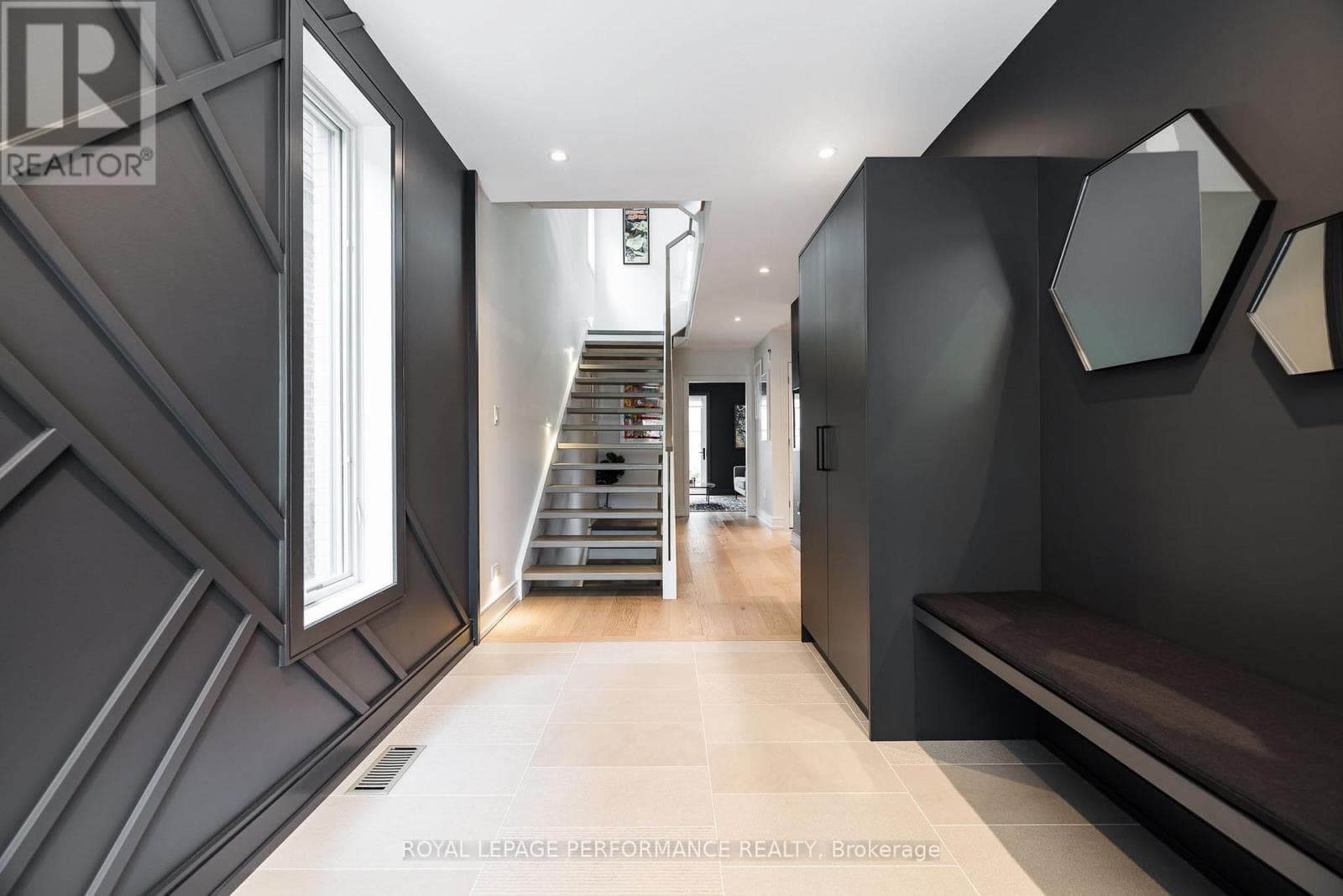 330 KENWOOD AVENUE, Ottawa — photo 5