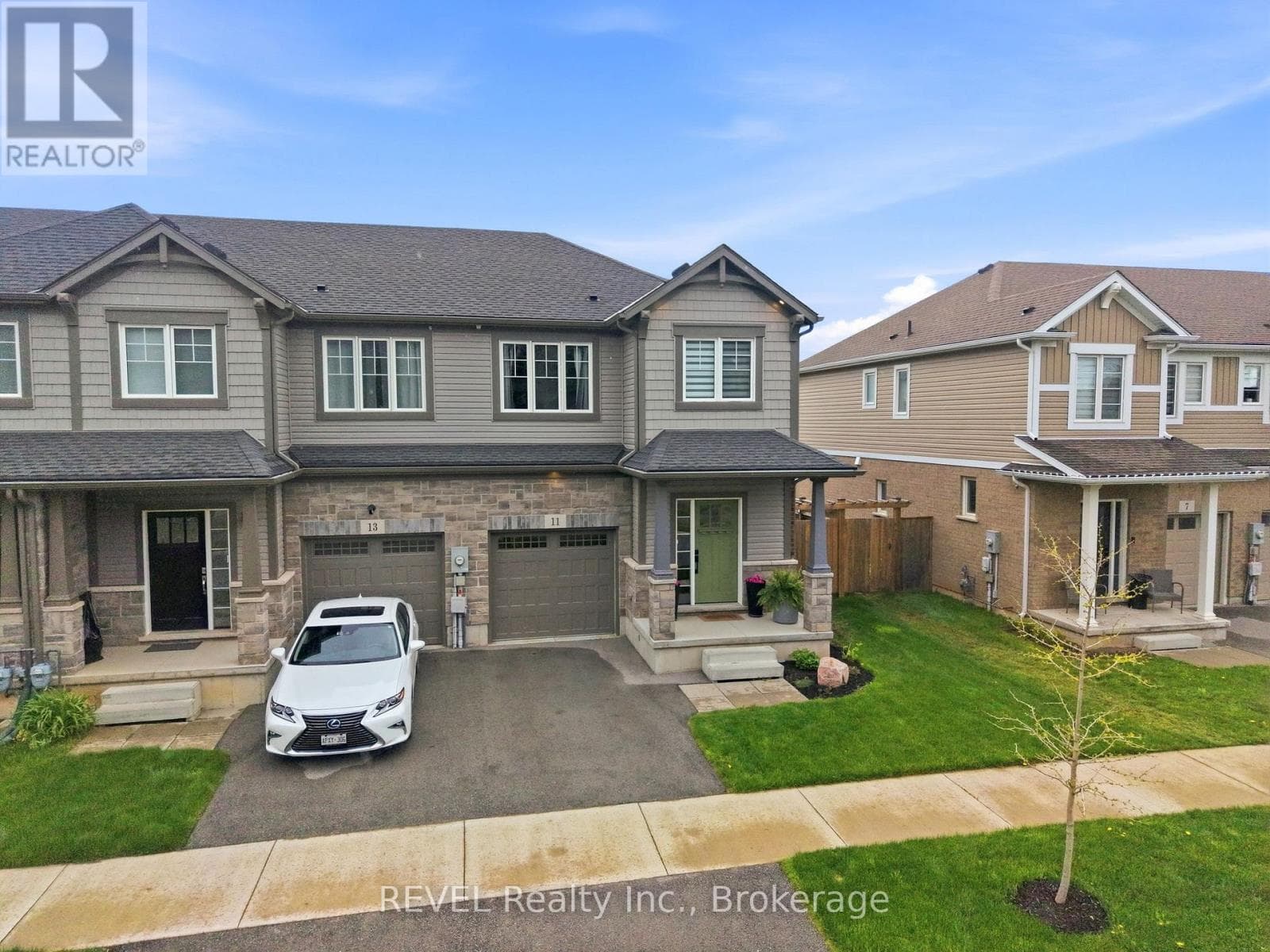11 LYMBURNER STREET, Niagara — photo 2