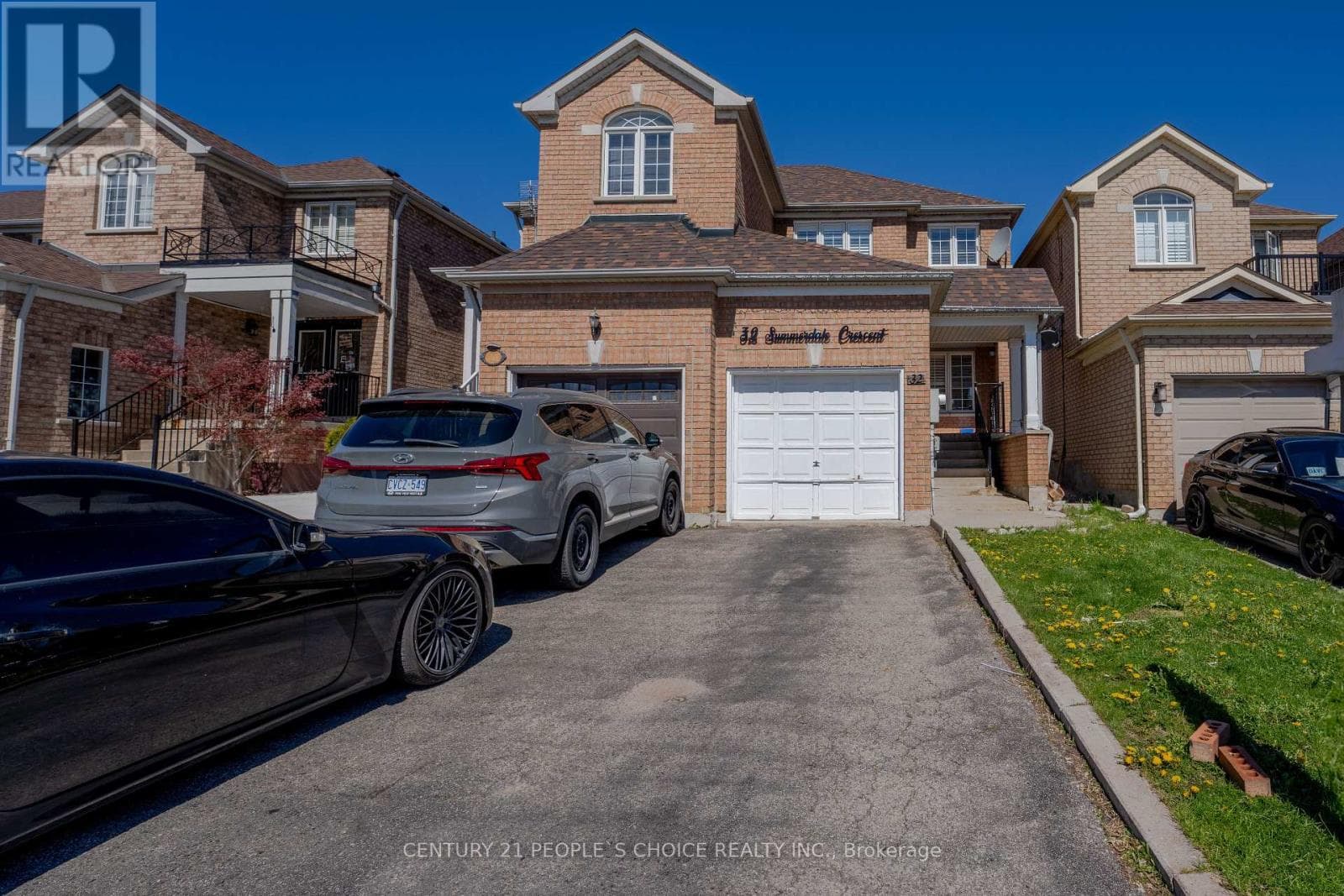 32 SUMMERDALE CRESCENT, Toronto — photo 2