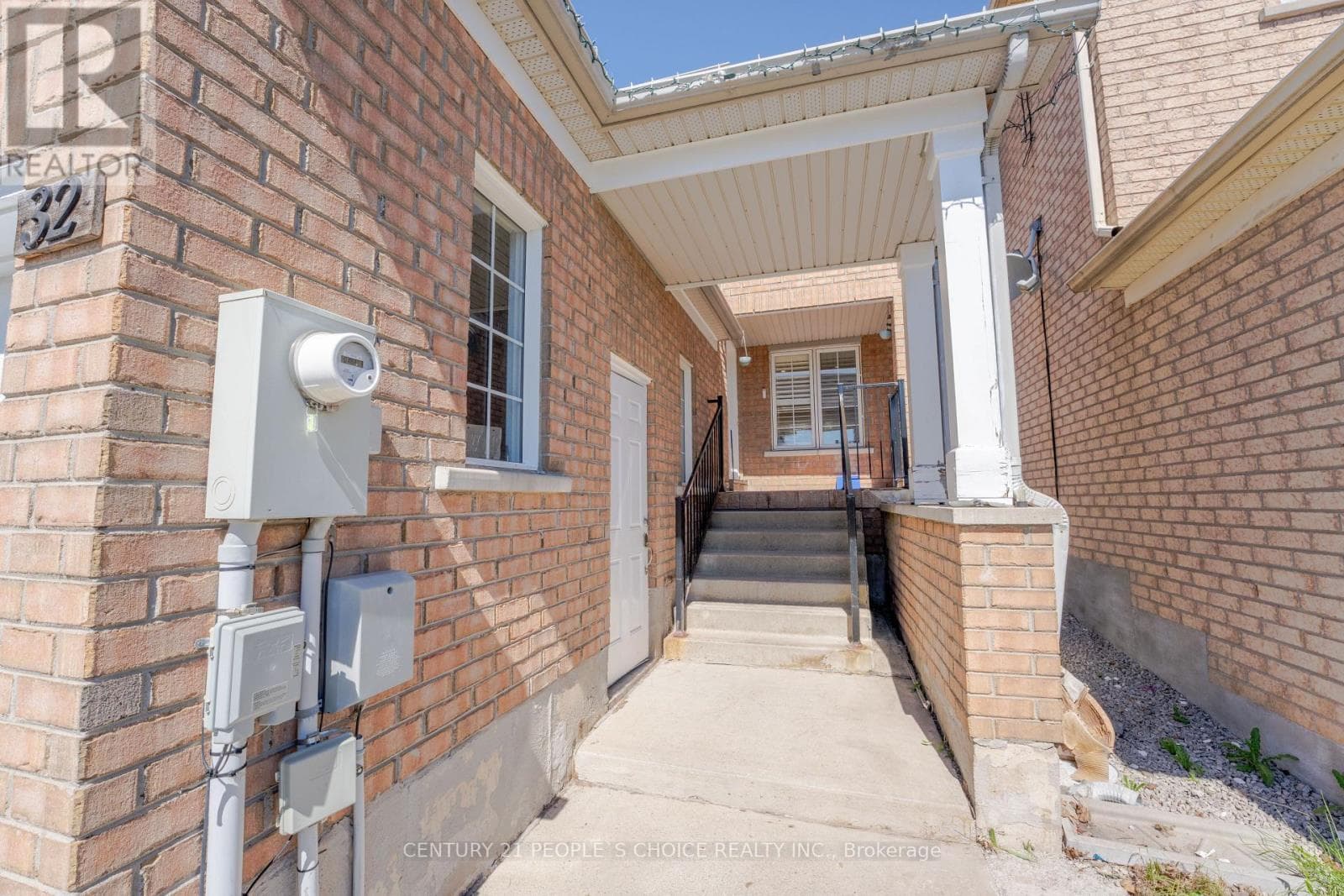 32 SUMMERDALE CRESCENT, Toronto — photo 4