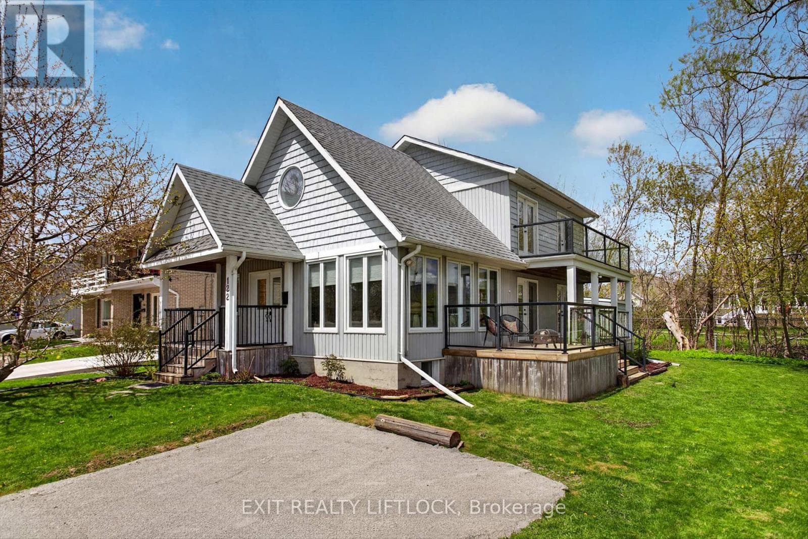 122 FRADETTE AVENUE in South End