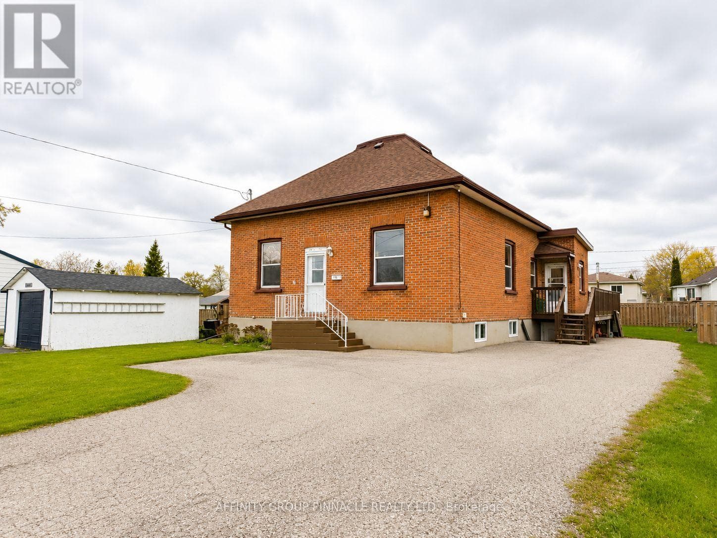 170 QUEEN STREET in Lindsay