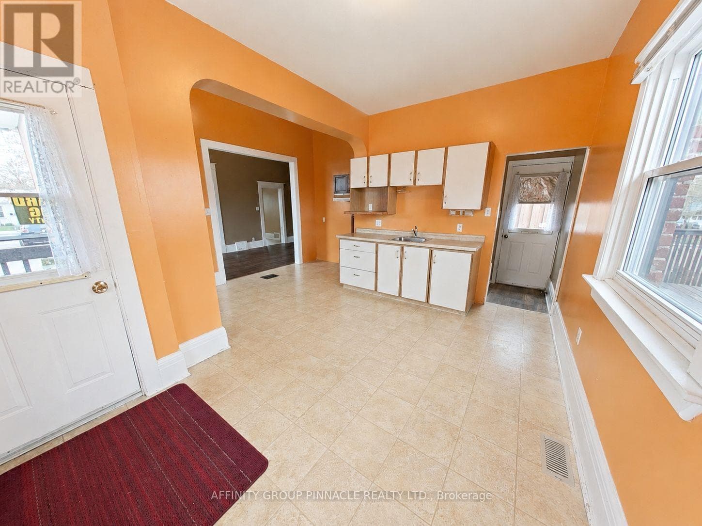 170 QUEEN STREET, Central Lakes — photo 3