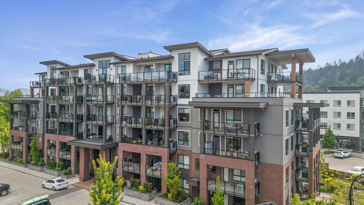 202 45511 CAMPUS DRIVE, Garrison Crossing, Chilliwack — photo 2