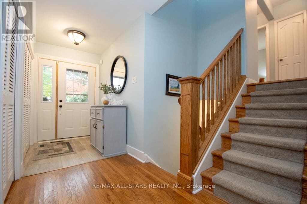 112 ADELAIDE STREET N, Central Lakes — photo 3